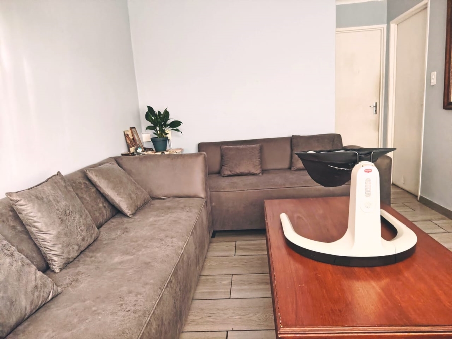 3 Bedroom Property for Sale in Silwood Heights Western Cape